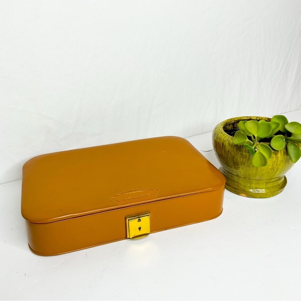 VINTAGE Mid-Century Tan Leather Jewelry Box | European Travel Case